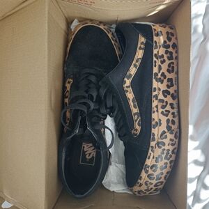 Vans Women's Black and Leopard Sneakers